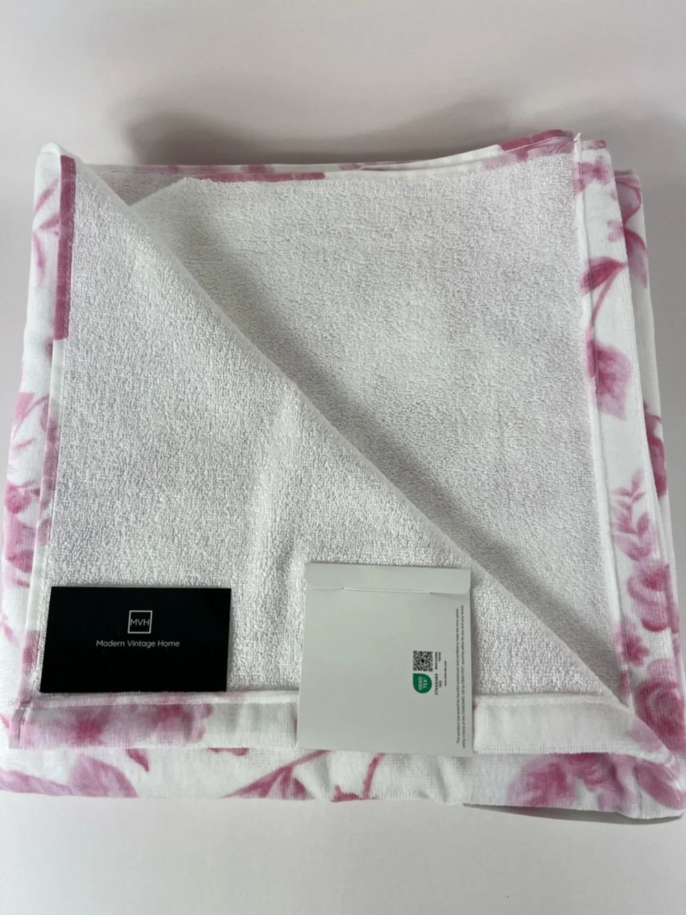 Caro Home Bath Towel Set Pink White Floral Soft Cotton Velour Set of 2 NEW
