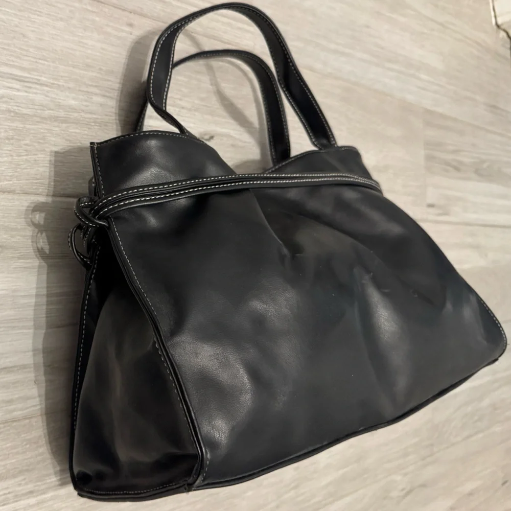 N/A stylish 13”