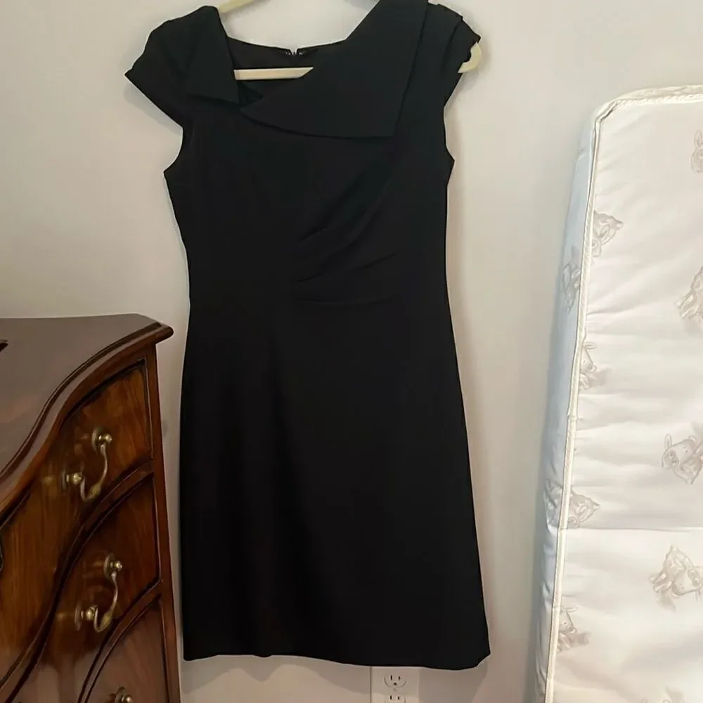 Tahari black lbd