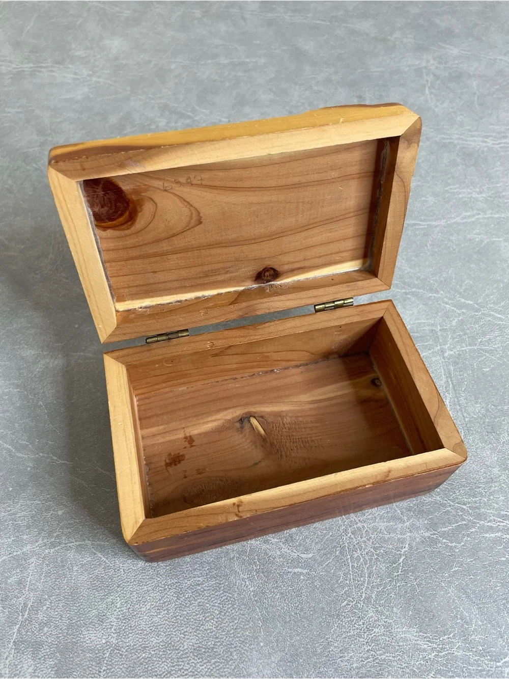 Vintage Cedar Keepsake Box in Honey Brown with Black & White Cameo Richmond, VA