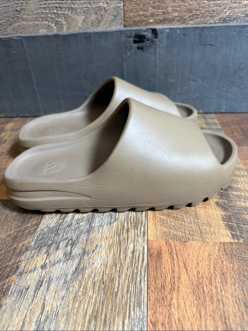 adidas Yeezy Slide Brown Tan Comfort Slide Sandals Size 8