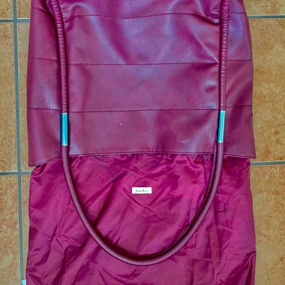 Neiman Marcus 15 good size