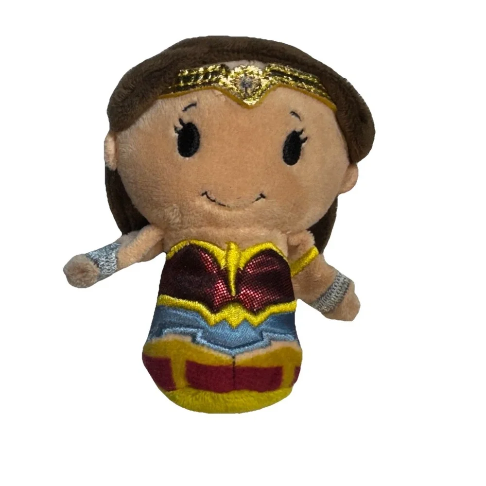 Hallmark Itty Bittys Batman v Superman Wonder Woman‎ Limited Edition Plush
