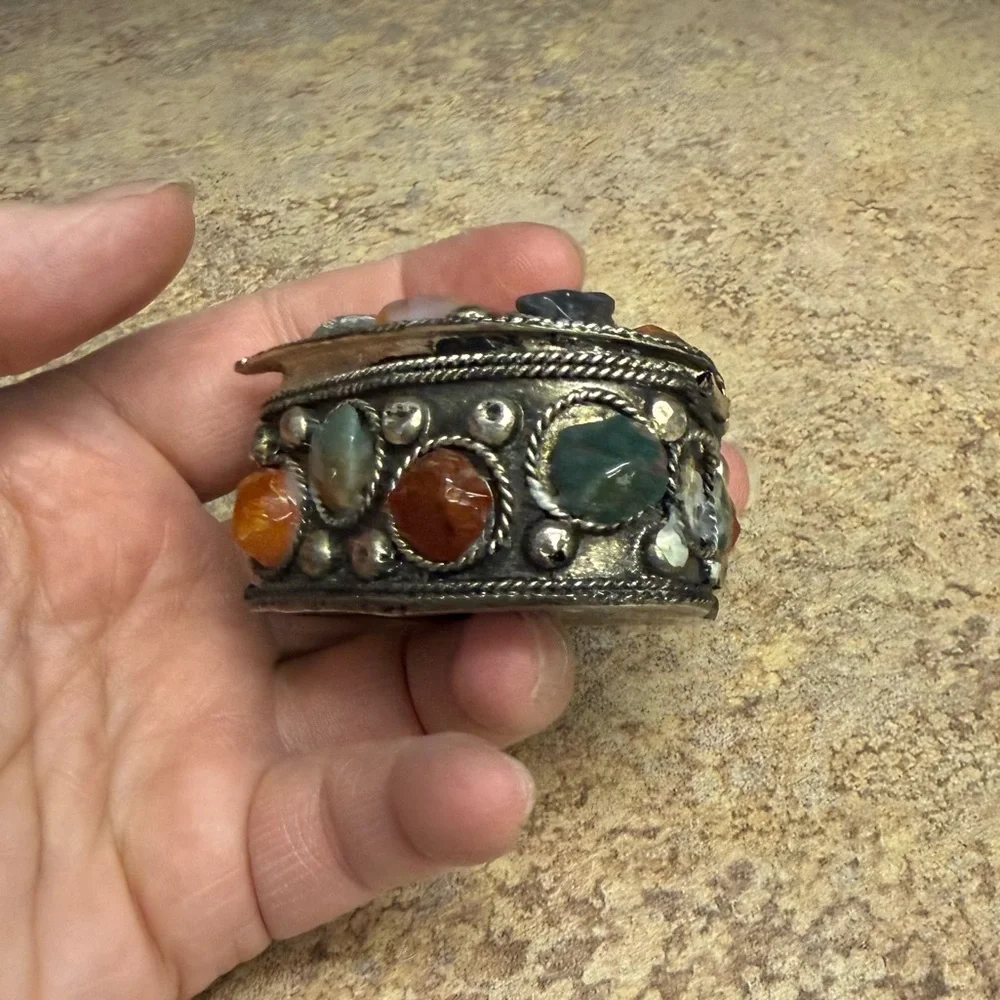 Sajai gorgeous vintage