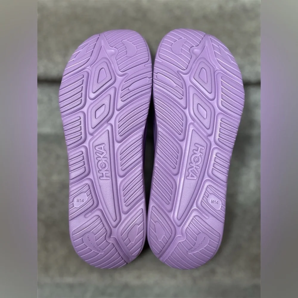 Hoka new ora