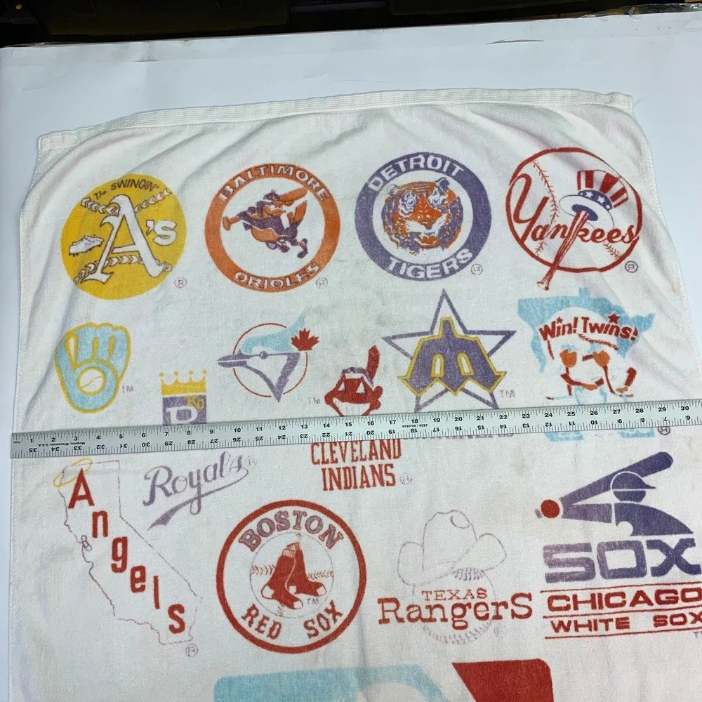 MLB Baseball Vintage 1980's Team Logos 31x60 Terry Cloth Beach‎ Towel
