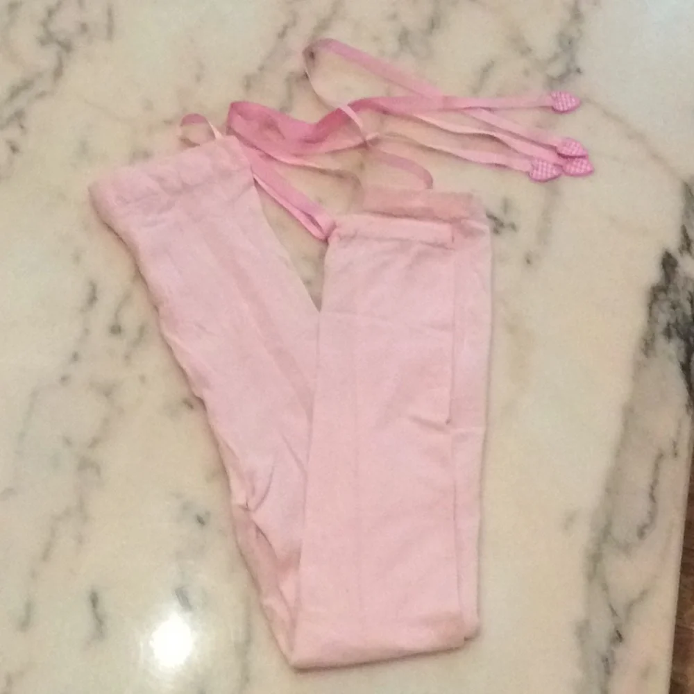 Girl’s Tights w/Ribbons