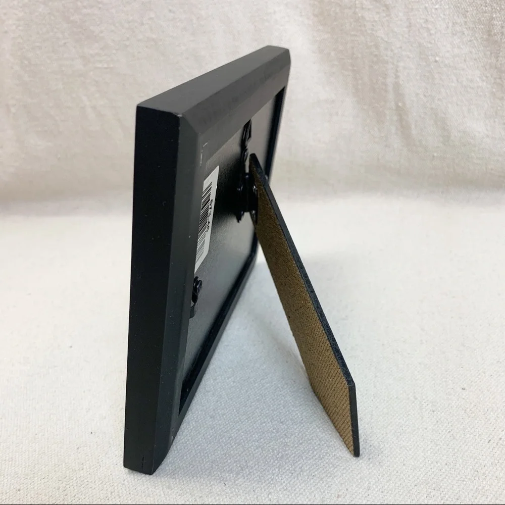N/A black frame