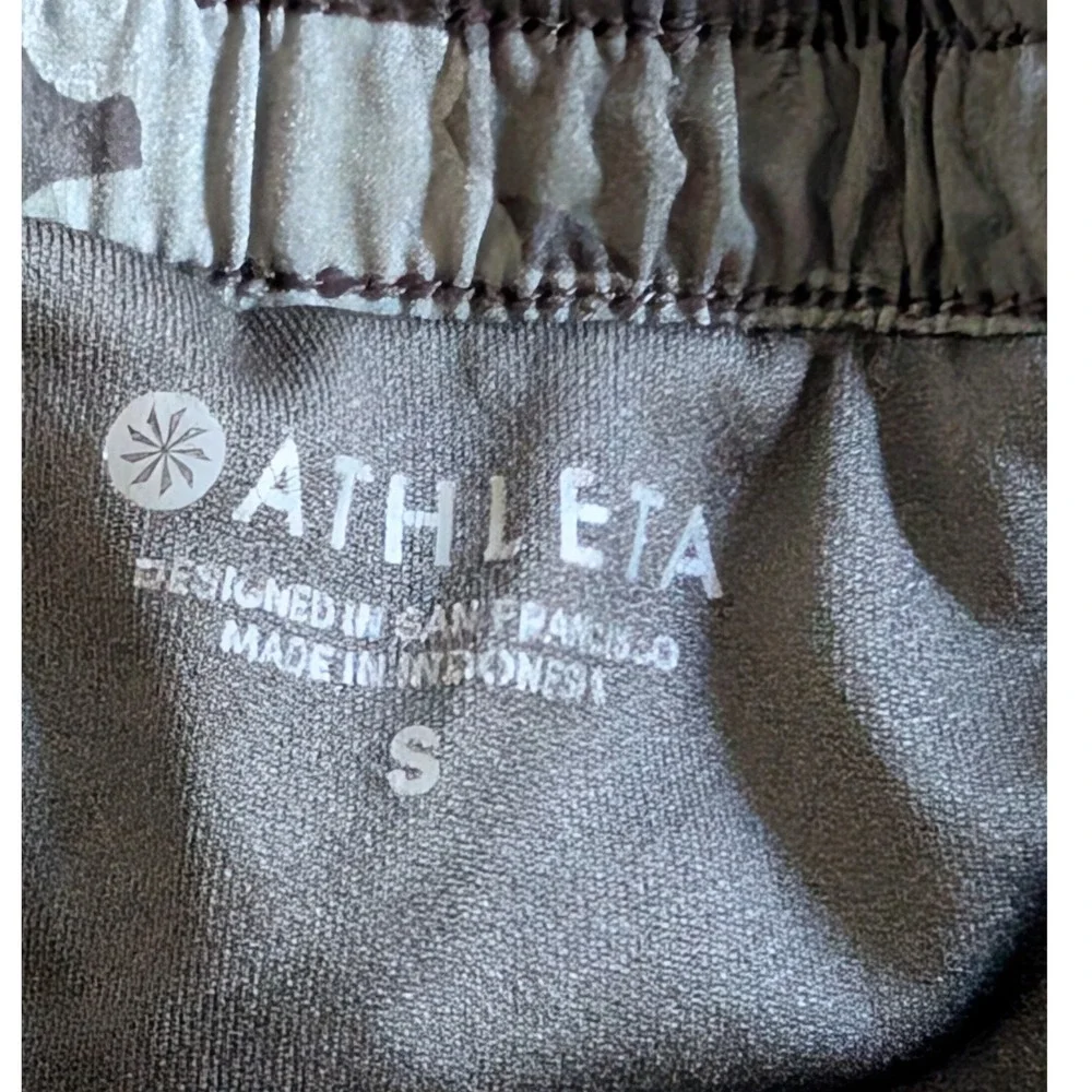 Athleta mesh racer