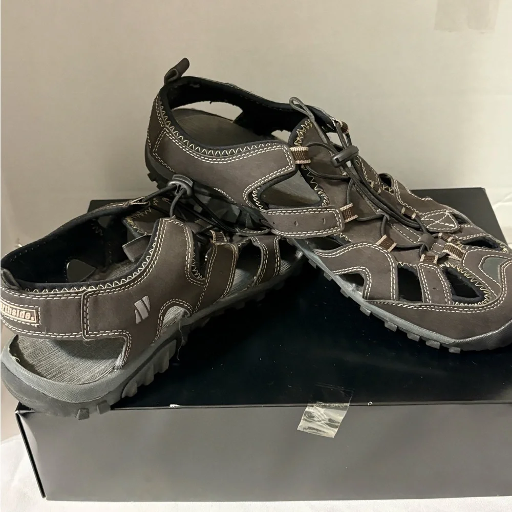 Northside Men's SZ 11.5‎ Burke II outdoor sandals Brown closed-toe water hiking