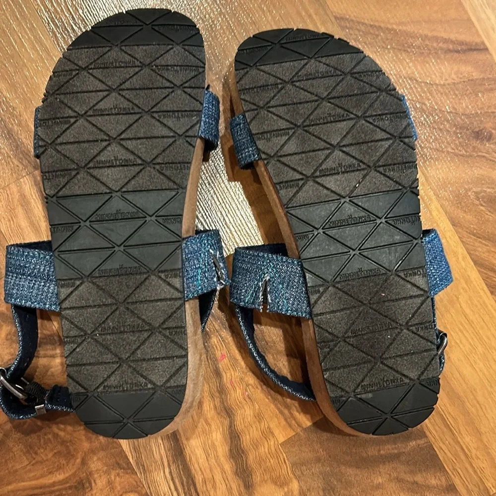 Minnetonka girls sandals
