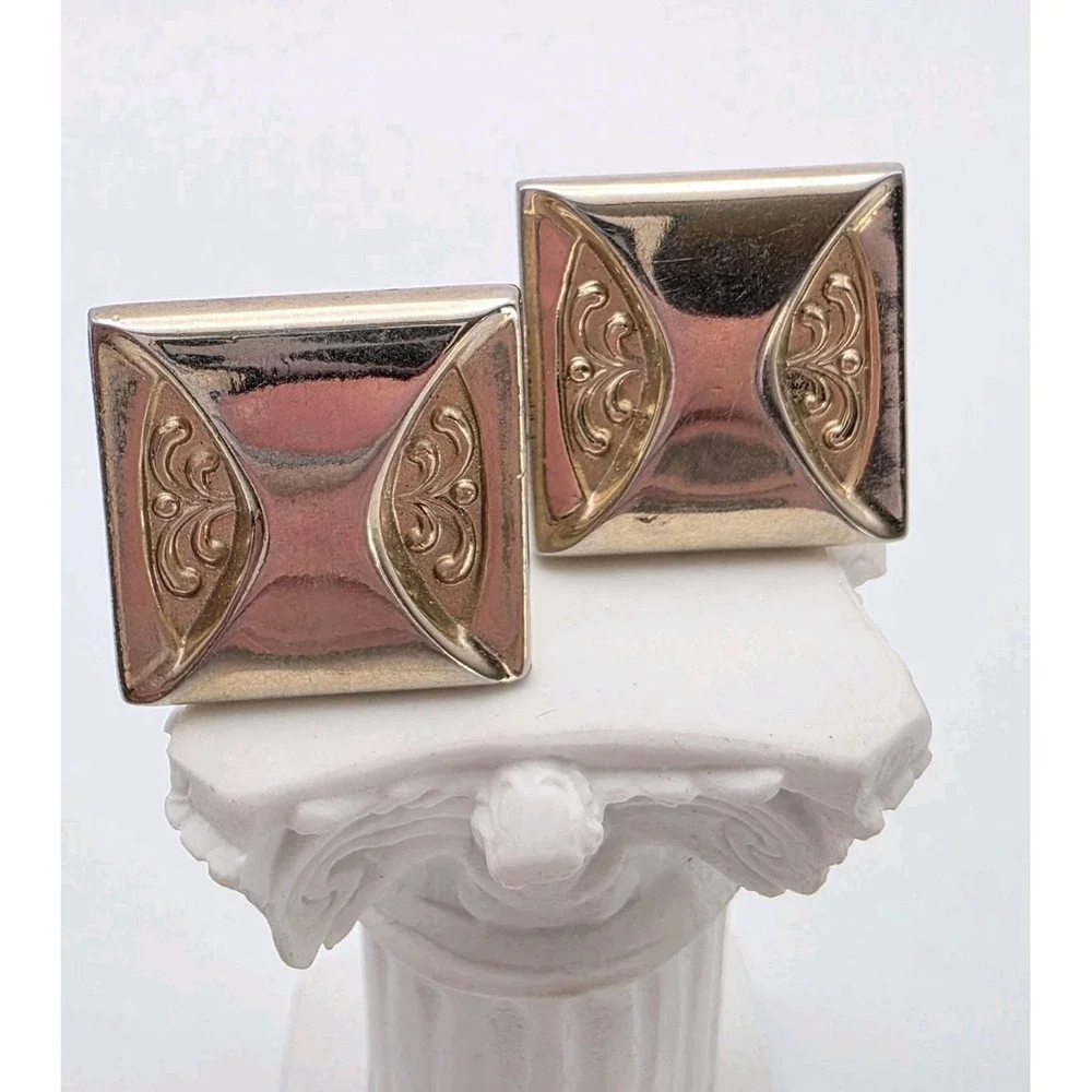Vintage HICKOK USA Signed Cufflinks Gold Plated Scrollwork FREE $HIPPING!!‎