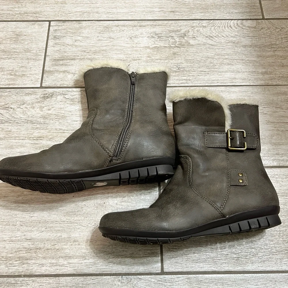 Cliffs by White Mountain Gray Boots-Size 7M