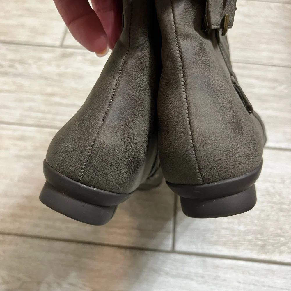 Cliffs by White Mountain Gray Boots-Size 7M
