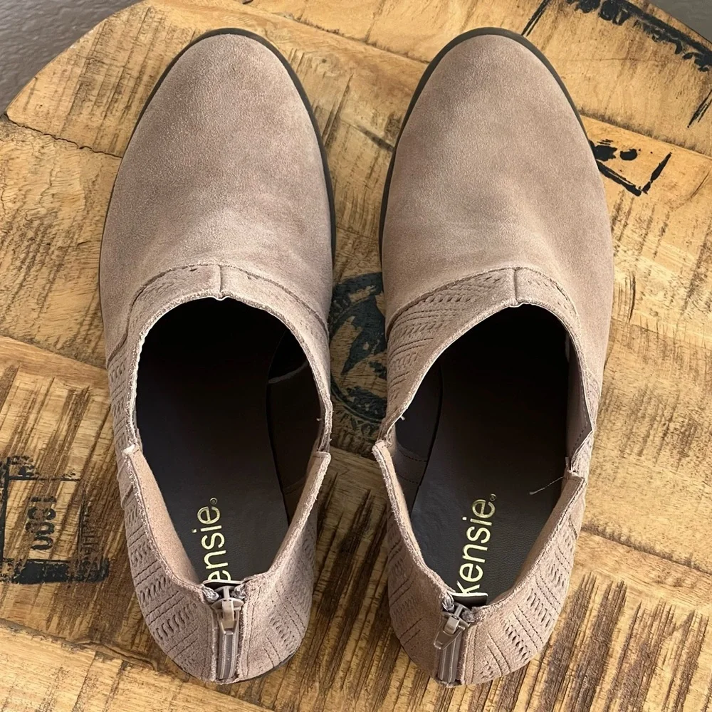 Kensie free leather flaws