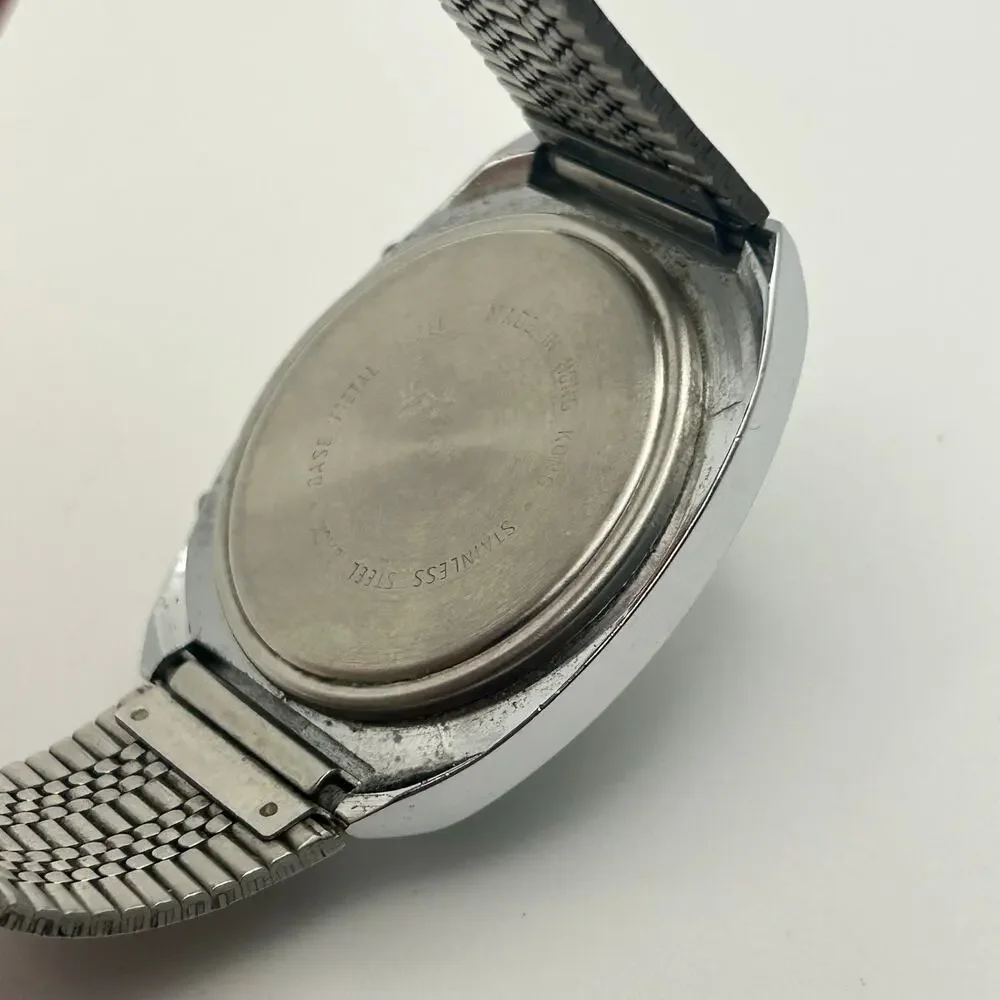 Cronoalarm case evokes own