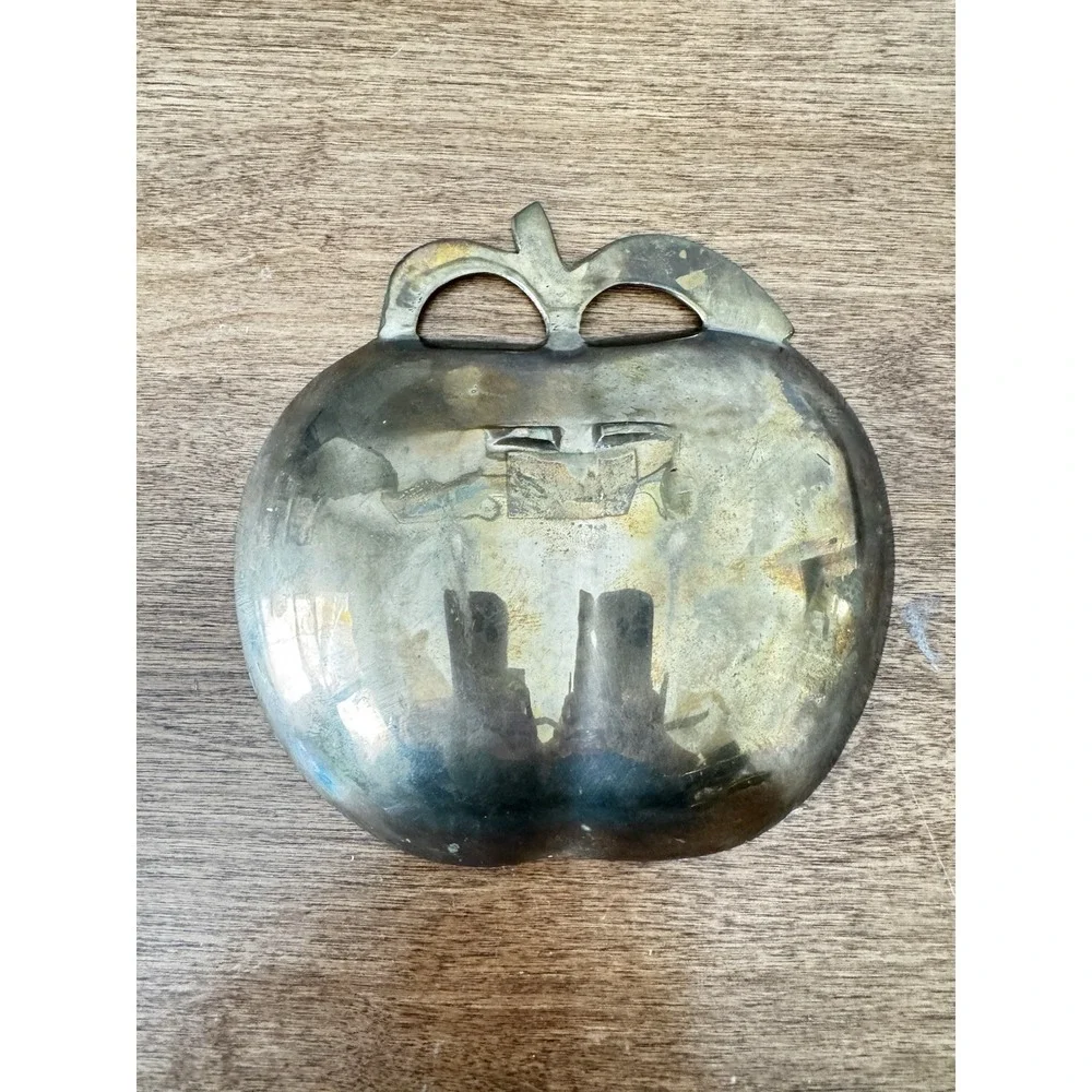N/A small apple