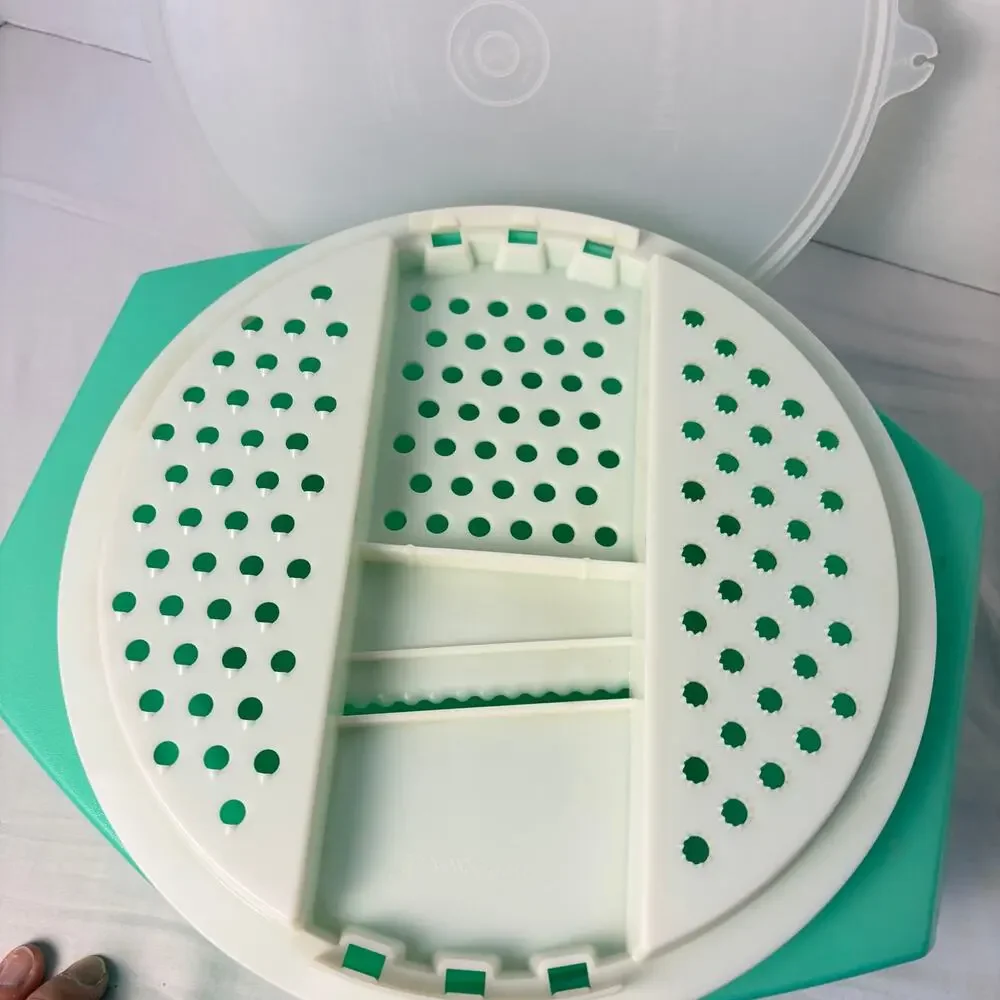 VTG Tupperware jadeite green cheese lettuce grater mandolin bowl with lid. 786.