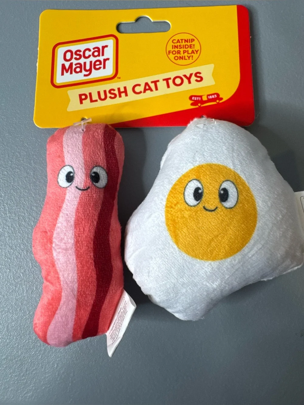 Oscar Meyer Plush Cat Toys - Bacon (Pink/Red) & Egg (White/Yellow) Set crinkle