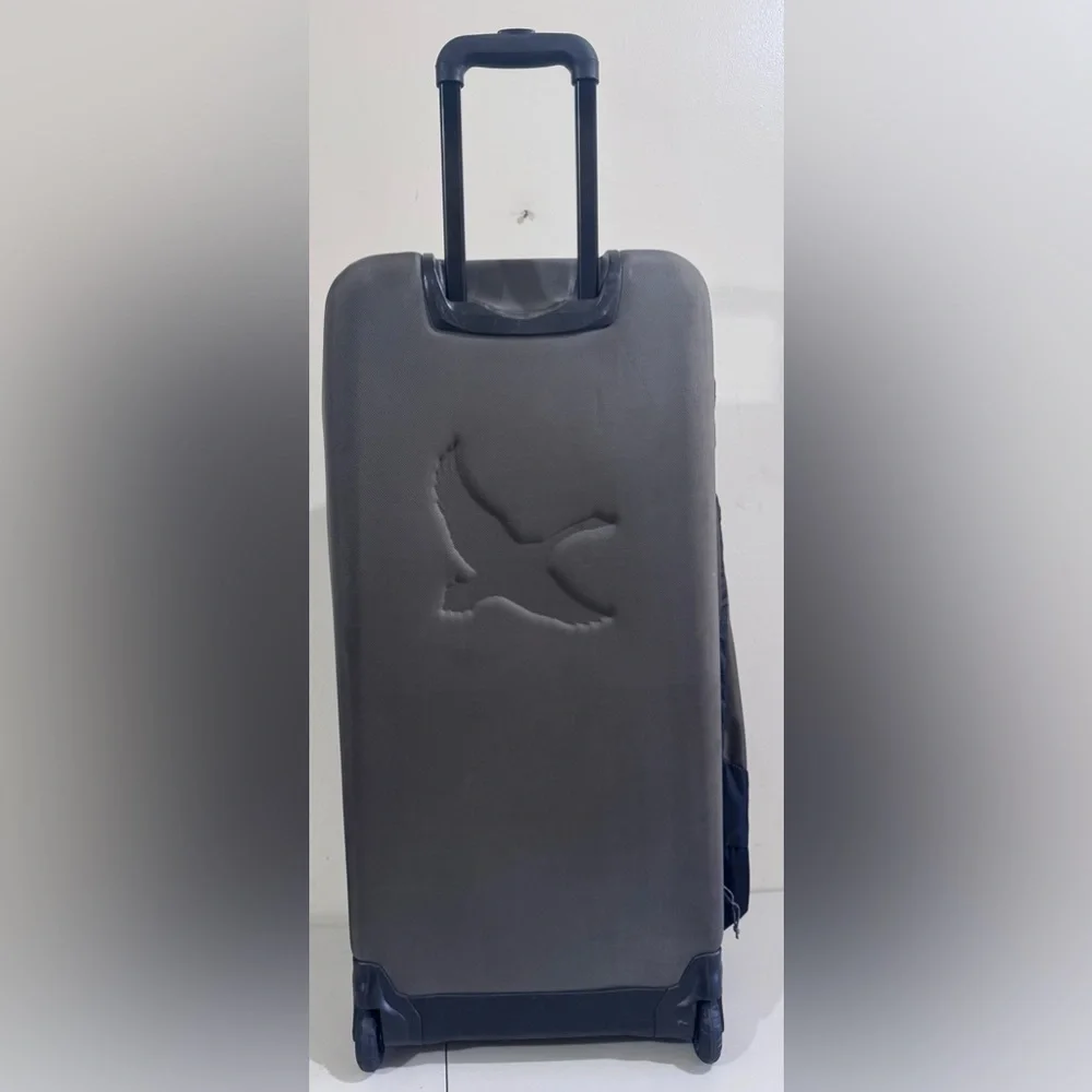 Eddie Bauer durable rolling