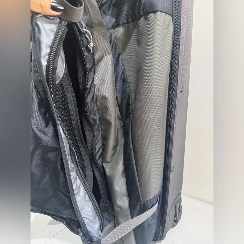 Eddie Bauer durable rolling