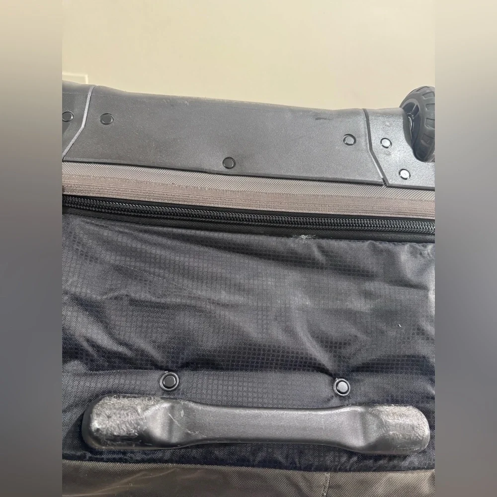 Eddie Bauer durable rolling