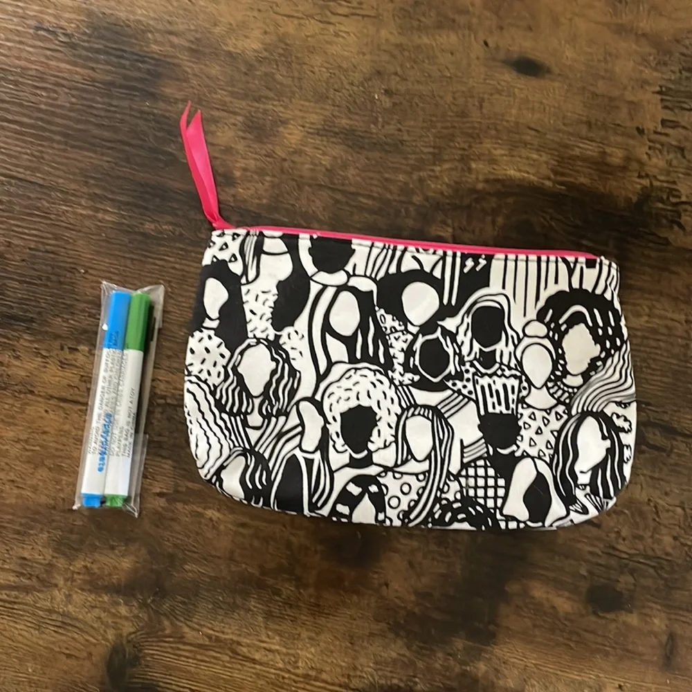 Ipsy Cosmetic Case * 7.5”‎ X 5” bag * Color Your Own Style