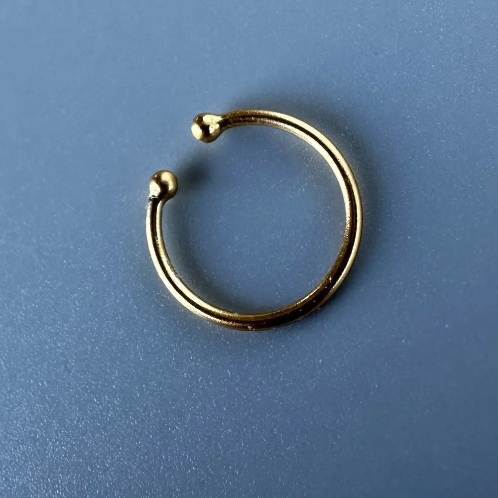 Martin Pere sleek simple