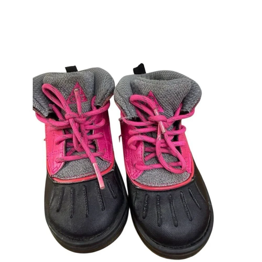 Girls Nike ACG Woodside 2 High Winter Boots 7C Pink Black