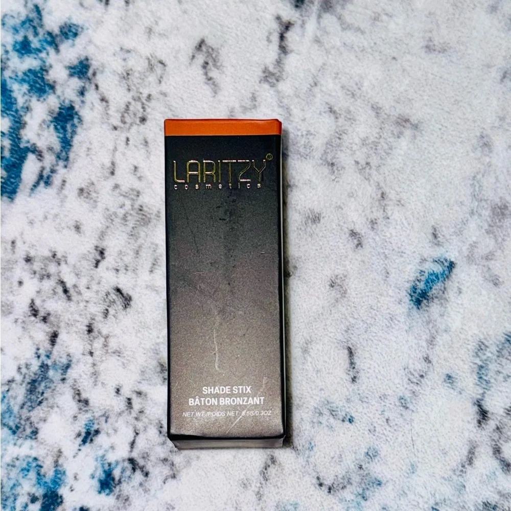 Laritzy Cosmetics enhance your
