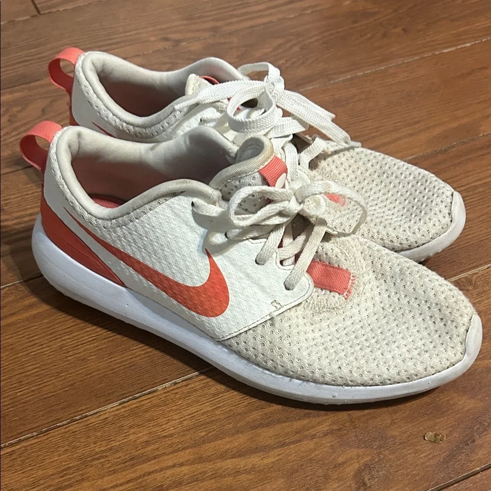 Nike Roshe ladies golf shoes