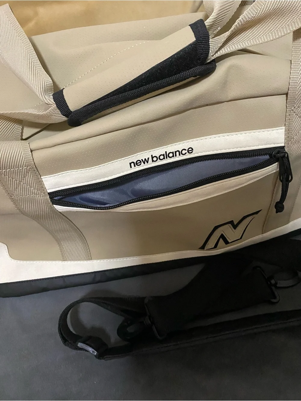 New Balance Beige and Black Men’s Duffel Bag new
