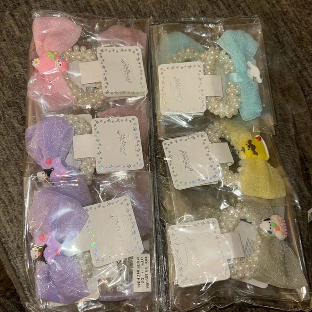 Just adorable Hello Kitty and friends‎