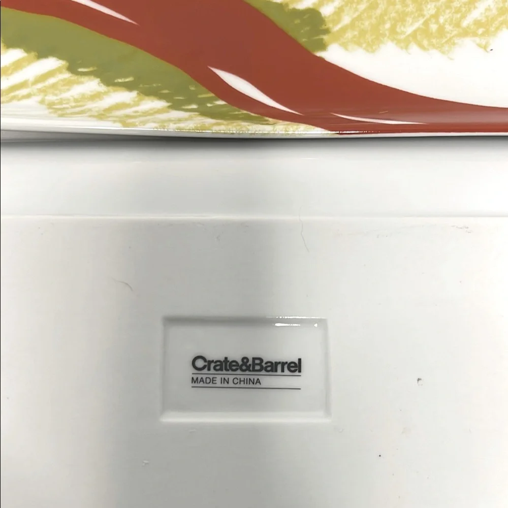 Crate & Barrel Serving Plates Set EUC looks brand new