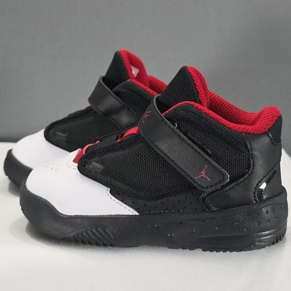 Jordan Max Aura 4‎ Black/White/ Gym Red Baby Toddler Shoes Size 6C