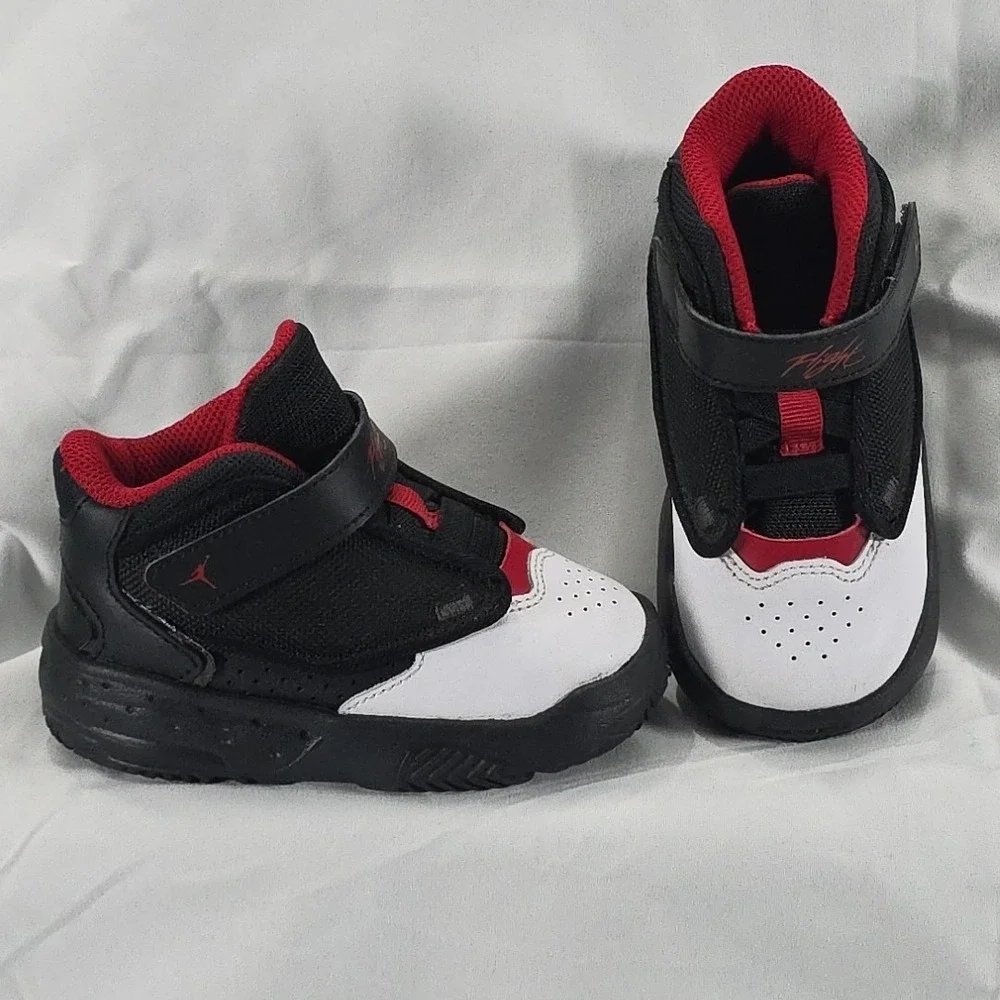 Jordan Max Aura 4‎ Black/White/ Gym Red Baby Toddler Shoes Size 6C