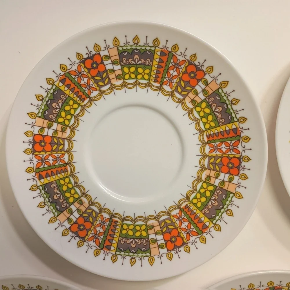 Set of‎ 8 Vintage ONEIDA DELUXE 2120 Melamine? Saucers Mid Century Retro Kitchen