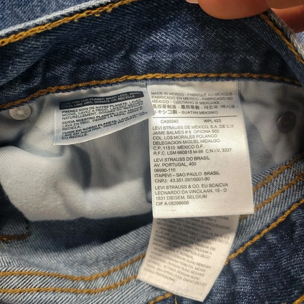 Levis pants wash