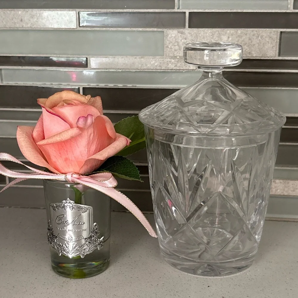 Cotes Of London decorative faceted