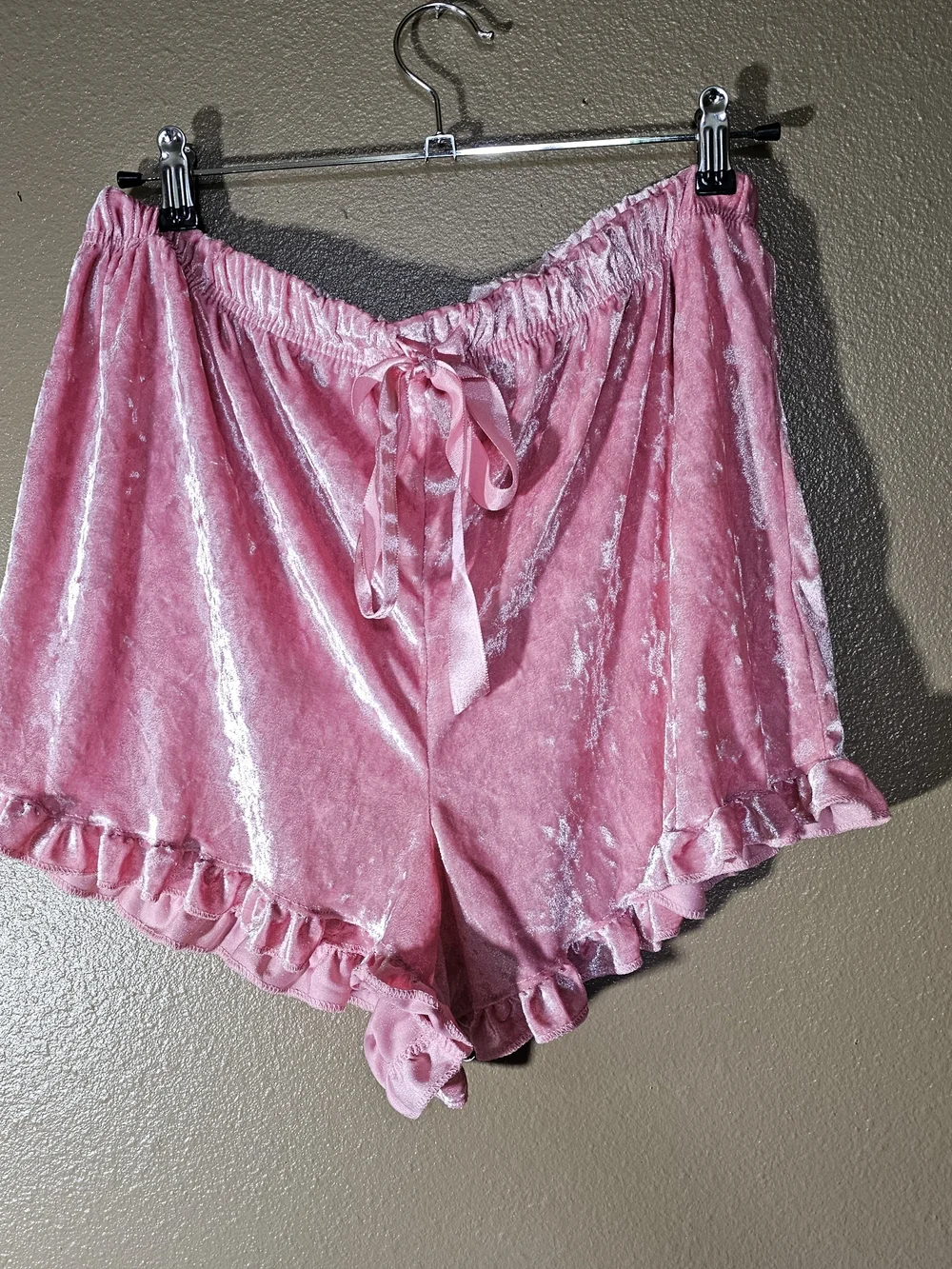 Bobbie Brooks Matching Lounge Set Pink Velvet Ruffle Sleep Shorts Gray LOVE Tee