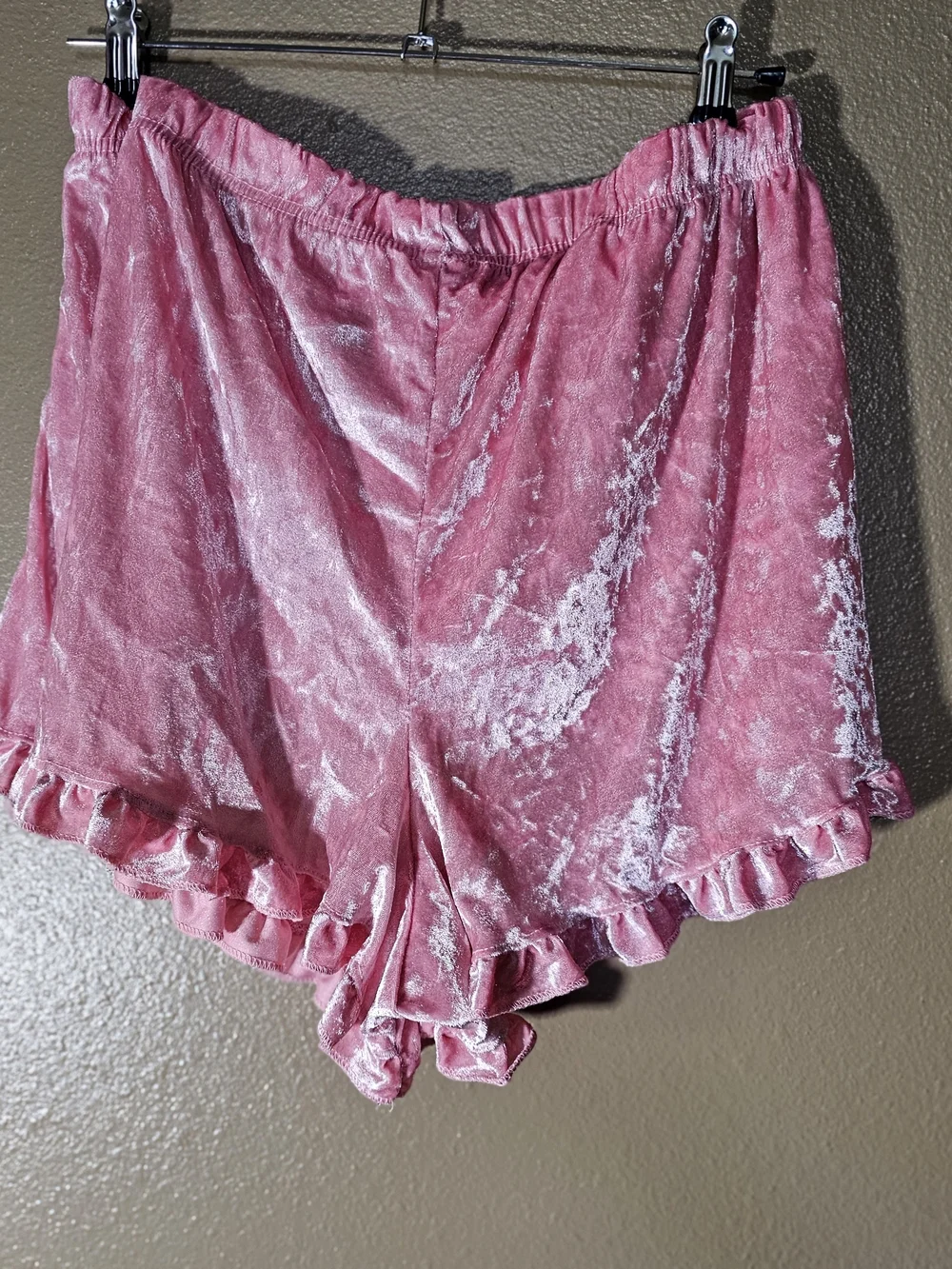 Bobbie Brooks Matching Lounge Set Pink Velvet Ruffle Sleep Shorts Gray LOVE Tee