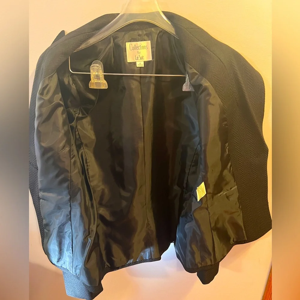 Le Suit dark black