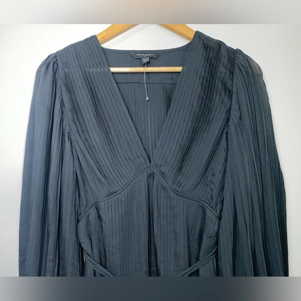 Banana Republic size seam empire