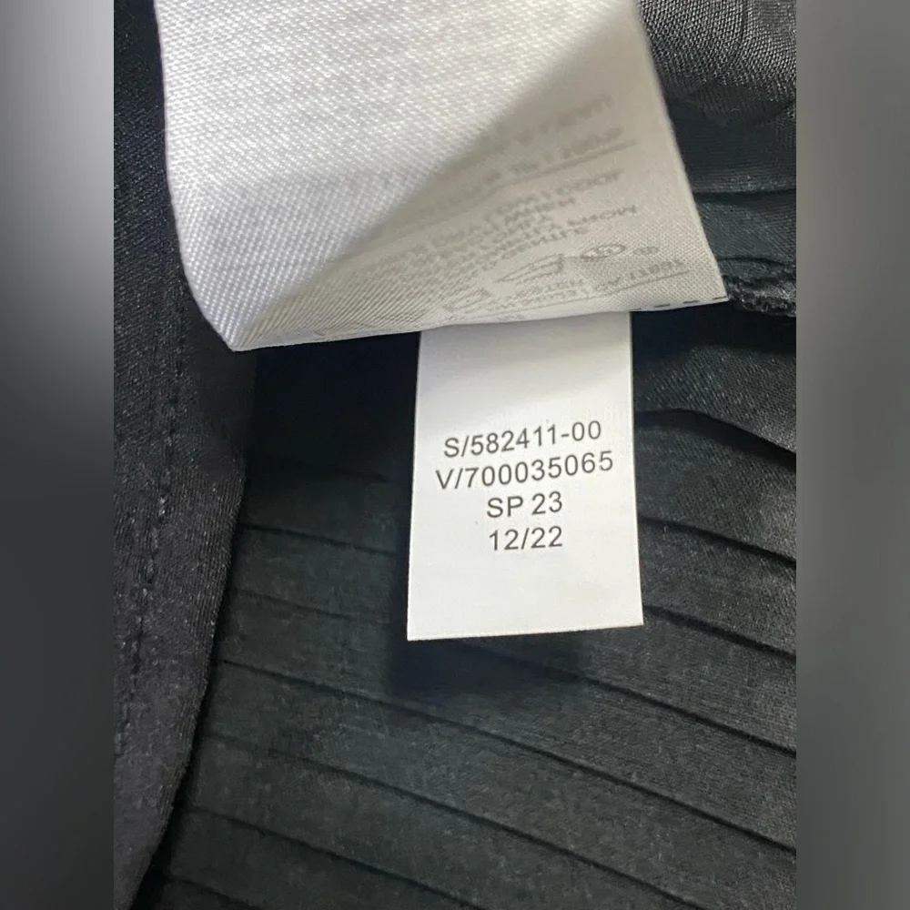 Banana Republic without cut puff