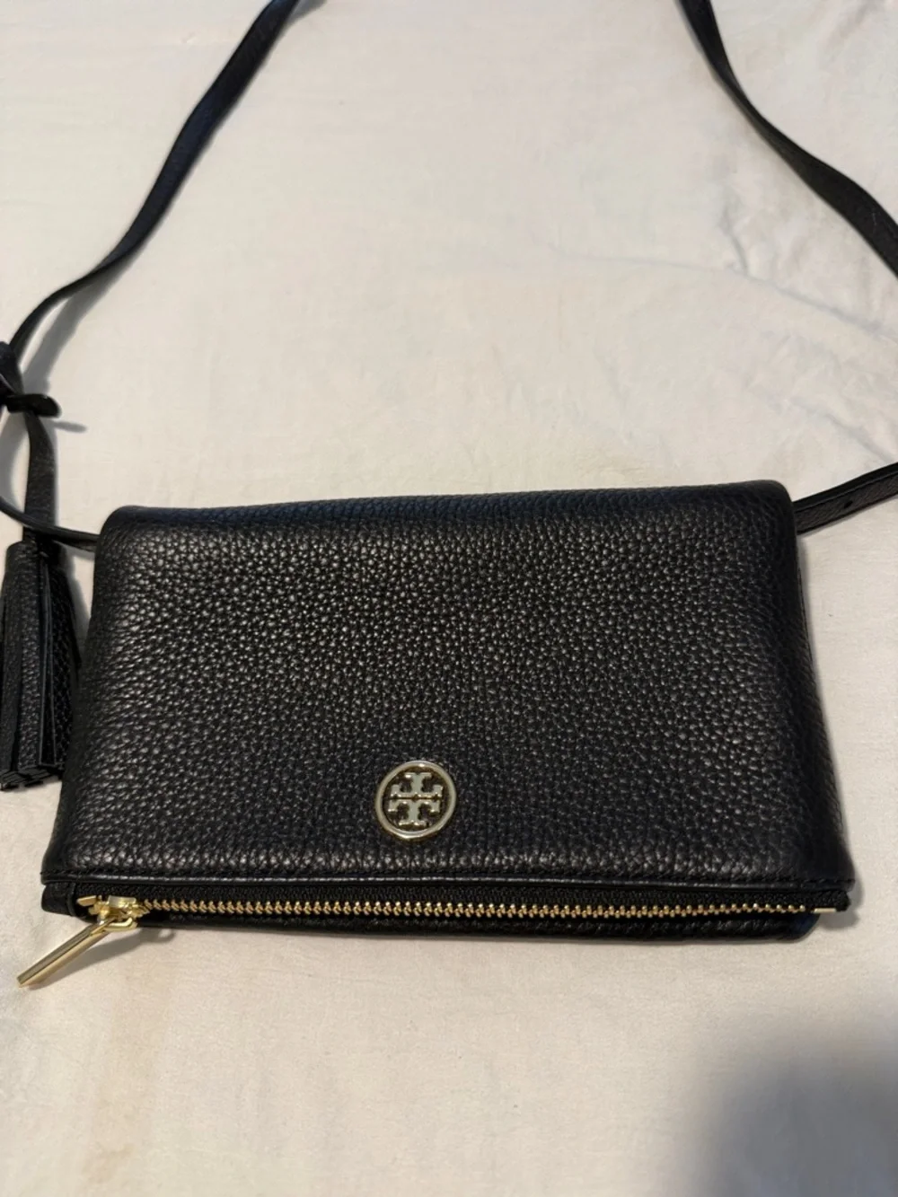 Tory Burch compact pebbled