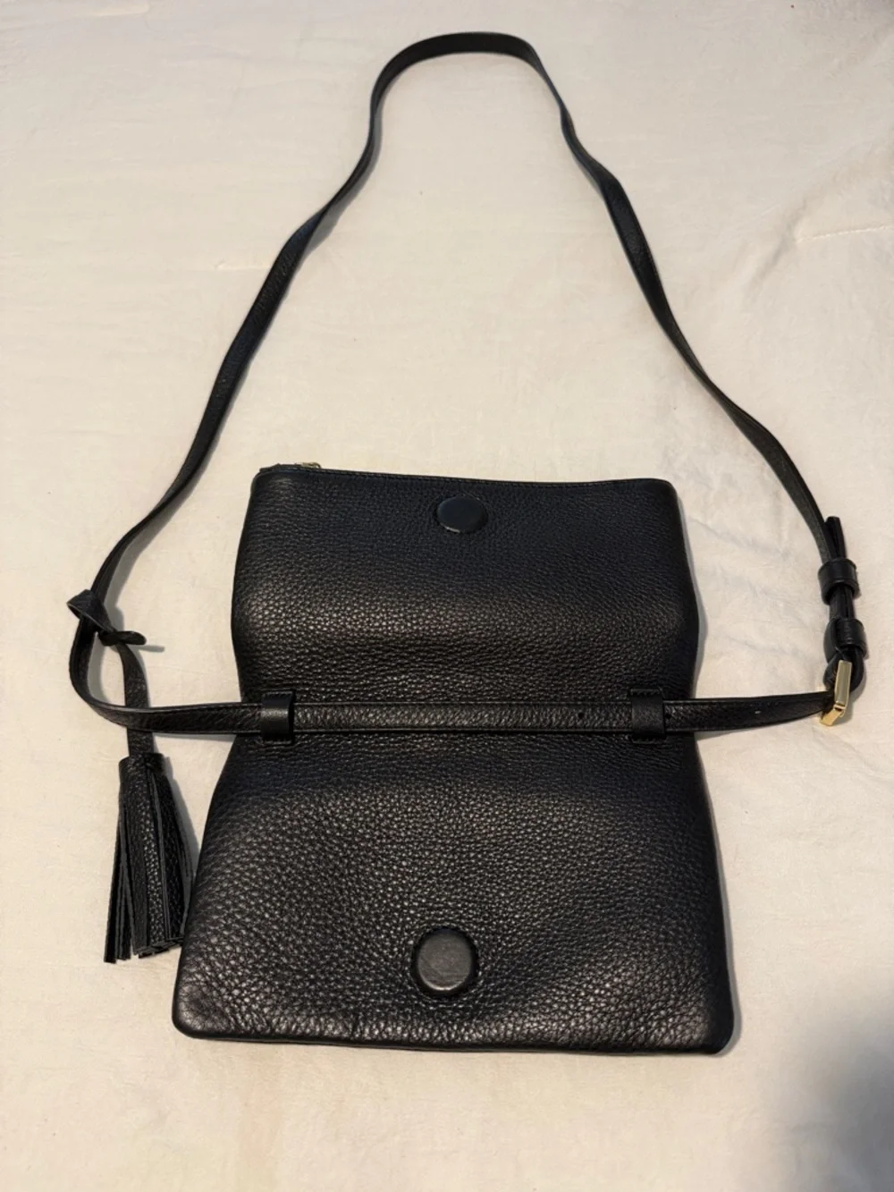 Tory Burch compact pebbled