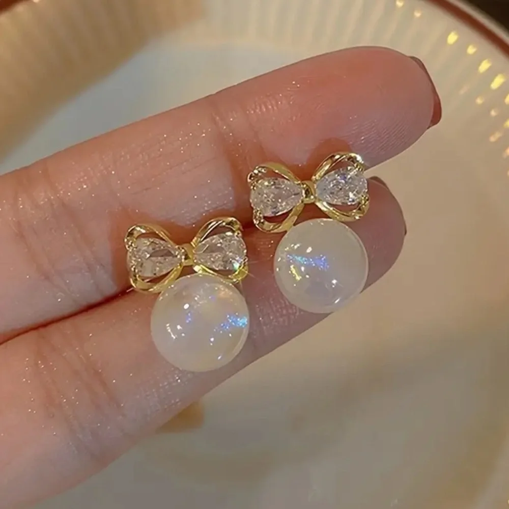 Elegant Gold and White Bow Earrings. Christmas Earrings. Party / daily earrings