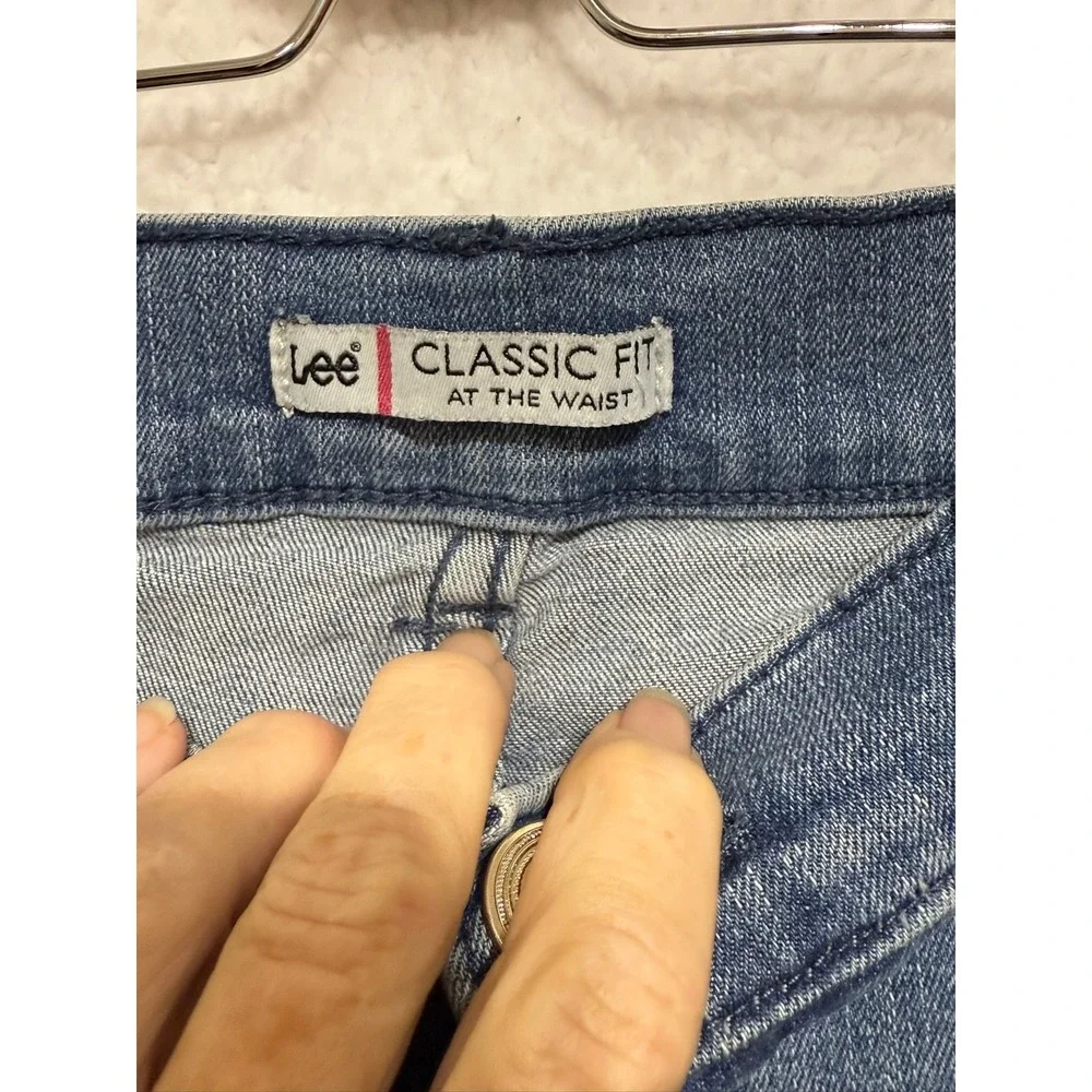Lee classic fit