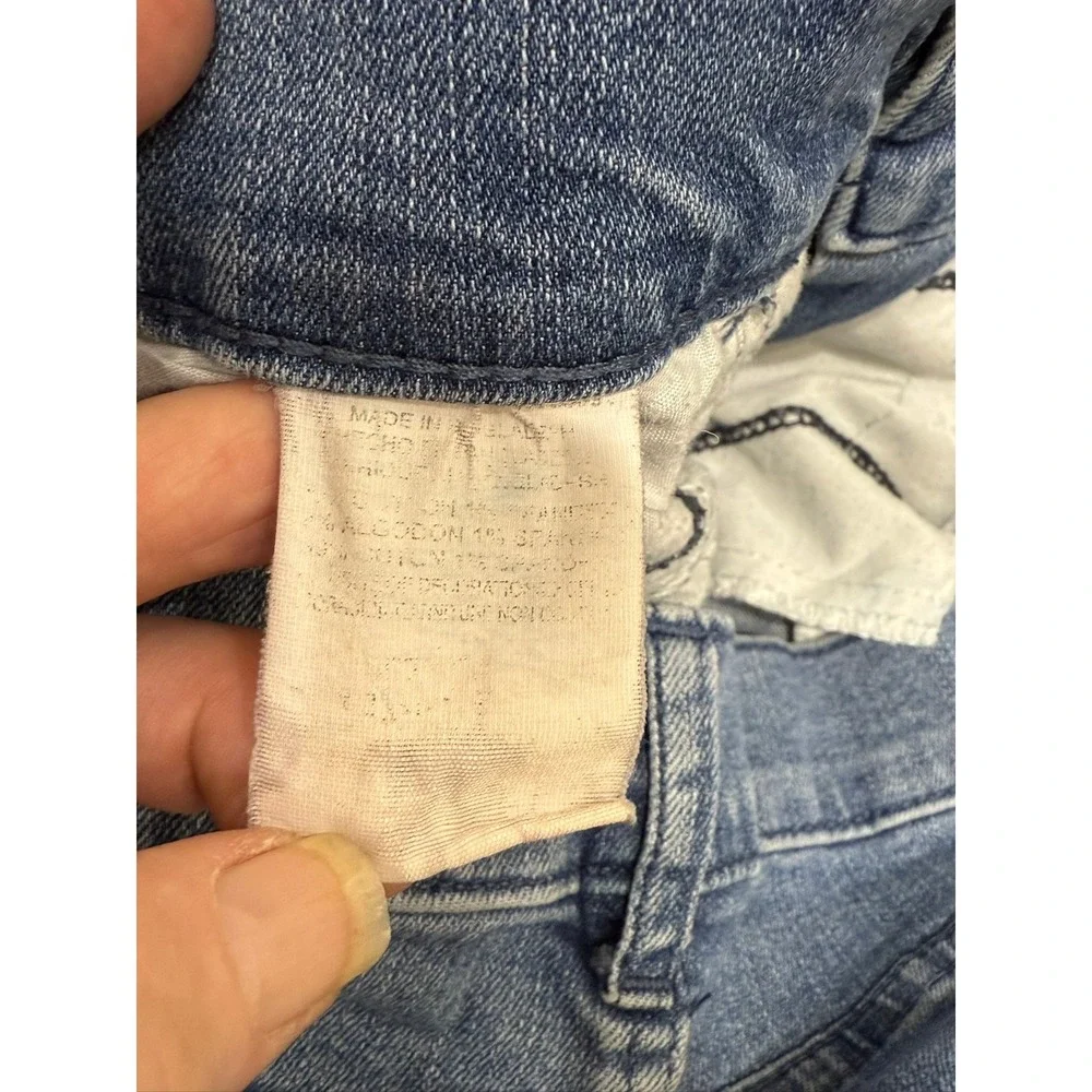 Lee classic fit