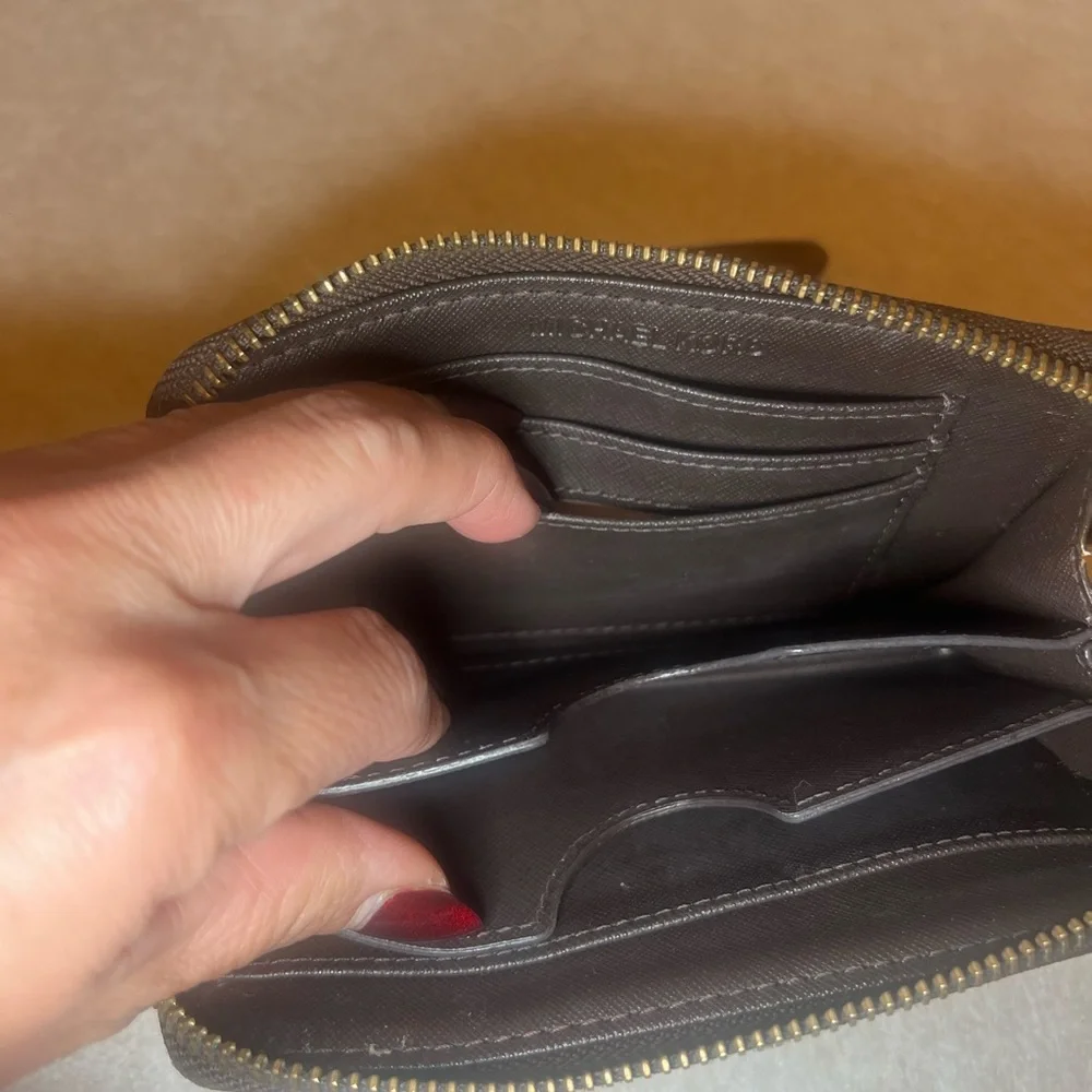 Michael Kors elegant wristlet